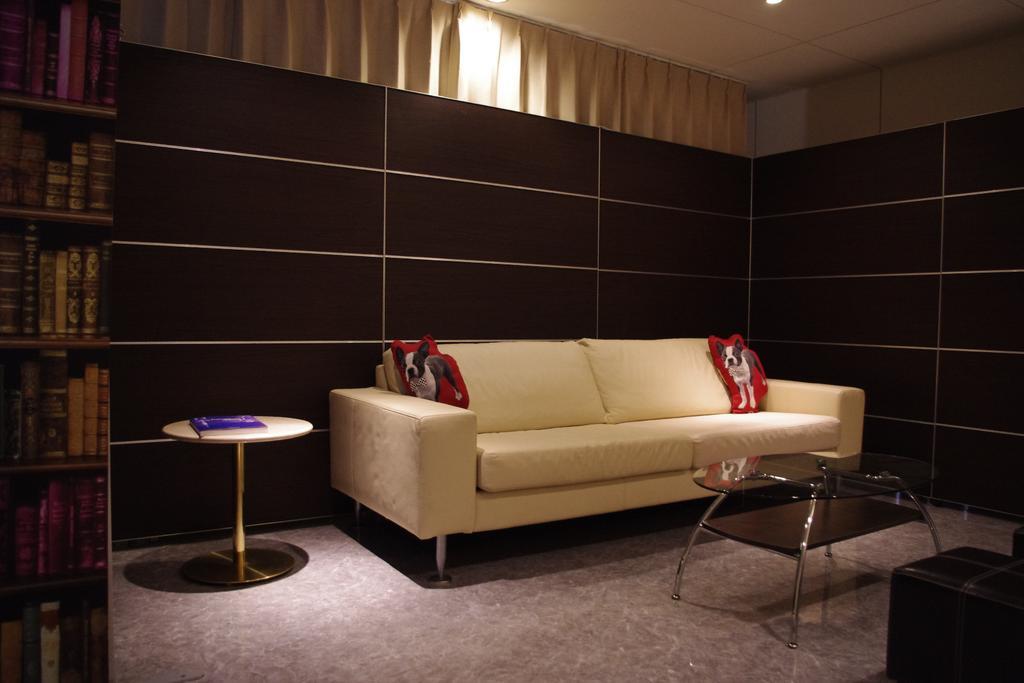 Hotel Casablanca (Adults Only) Osaka Exterior photo