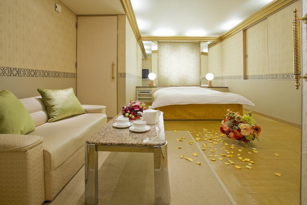 Hotel Casablanca (Adults Only) Osaka Exterior photo